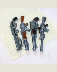 4 sztuk/partia Kreatywny symulacji pistolet broń długopis magnesy Na Lodówkę Kawaii biurowe biuro szkolne dzieci prezent zabawka