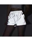Modne krótkie luźne szorty damskie odblaskowe sportowe spodenki z kieszeniami i wysokim stanem jasnoszare na siłownię imprezę