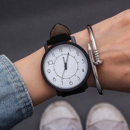 2019 gorąca sprzedaż JBRL Top marka moda zegarki na rękę dla kobiet dziewczyny kobiety zegarki kwarcowe zegarek Retro kobieta ze
