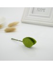 30 sztuk Mini Nylon jedwabiu w kształcie liści w kształcie liści sztuczny kwiat do dekoracji ślubnych DIY wieniec prezent Scrapb