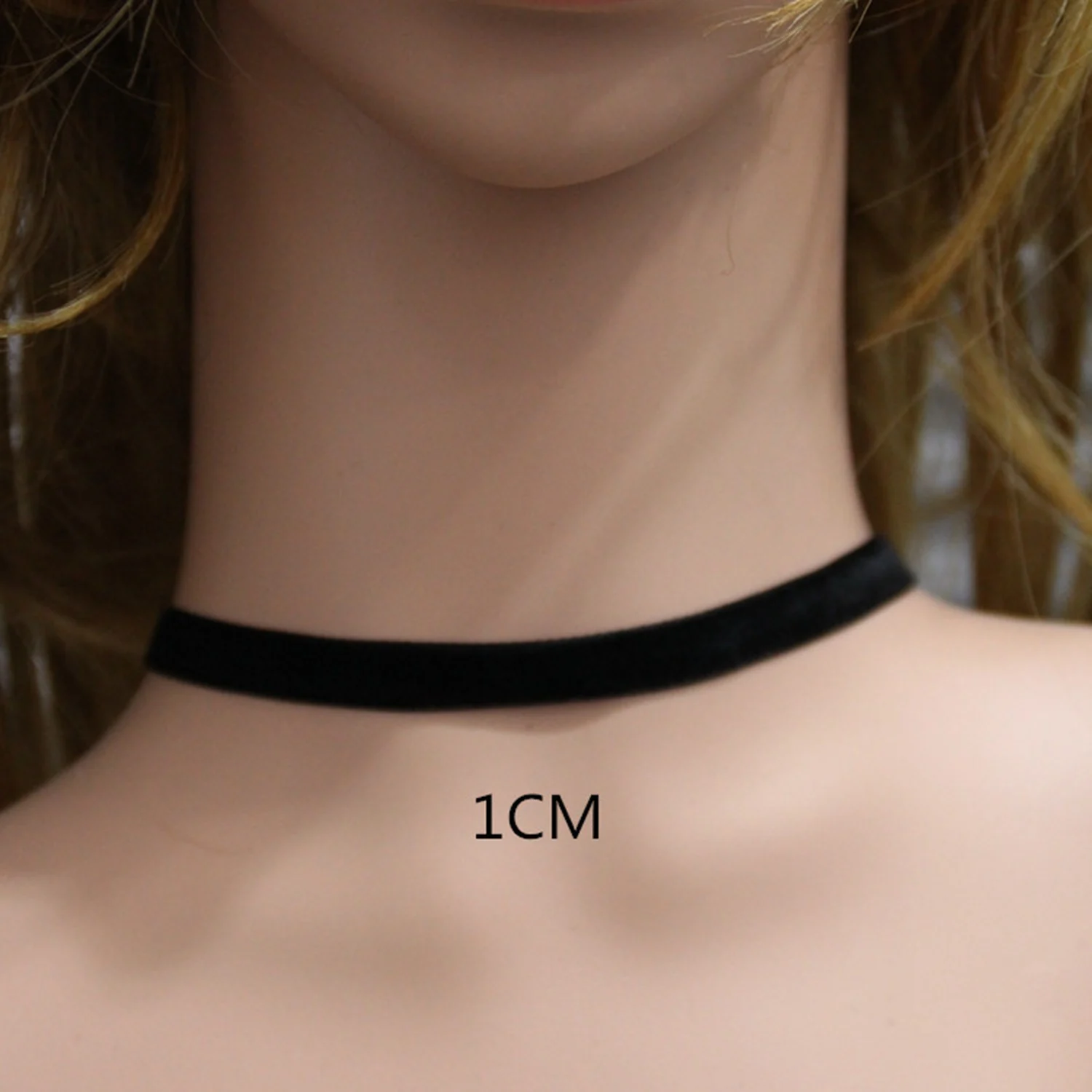 Aksamitny choker w stylu gotyckim dla kobiet 1cm