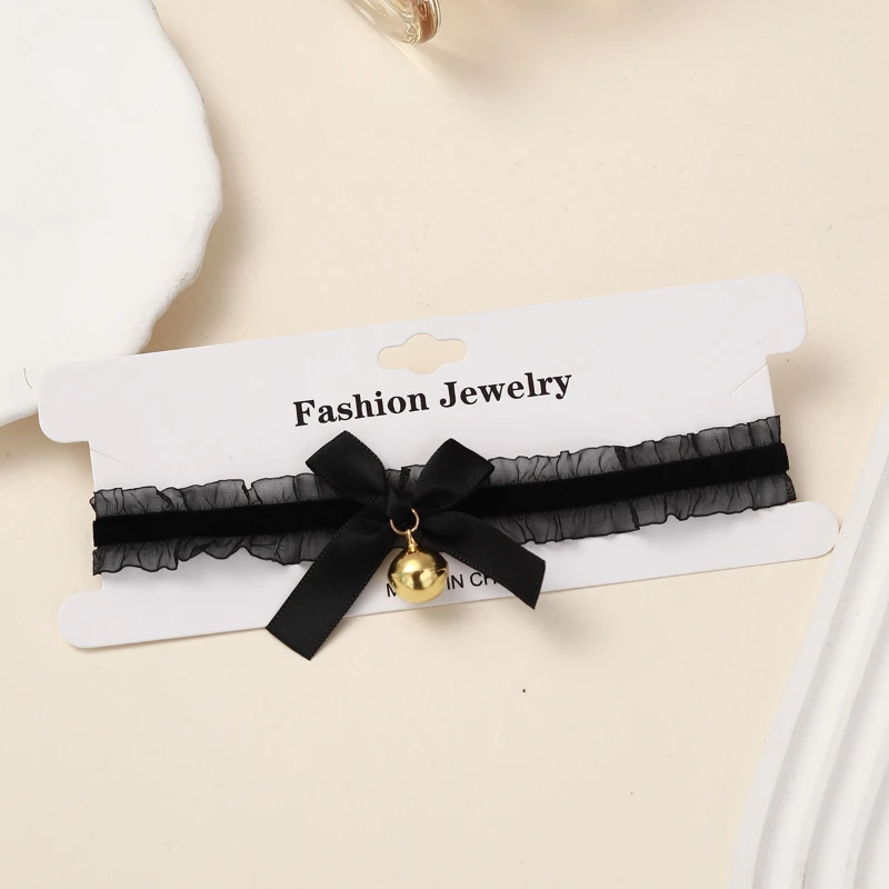 Aksamitny choker koronkowy – naszyjnik kwiatowy na szyję Czarna kokarda n0489