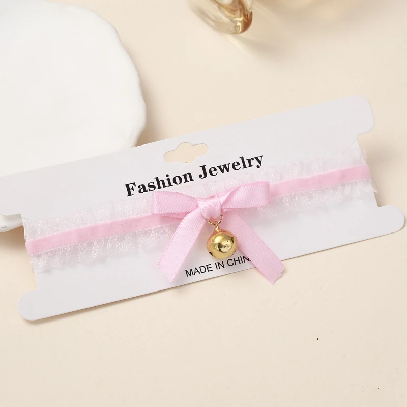 Aksamitny choker koronkowy – naszyjnik kwiatowy na szyję Różowa kokardka n0490