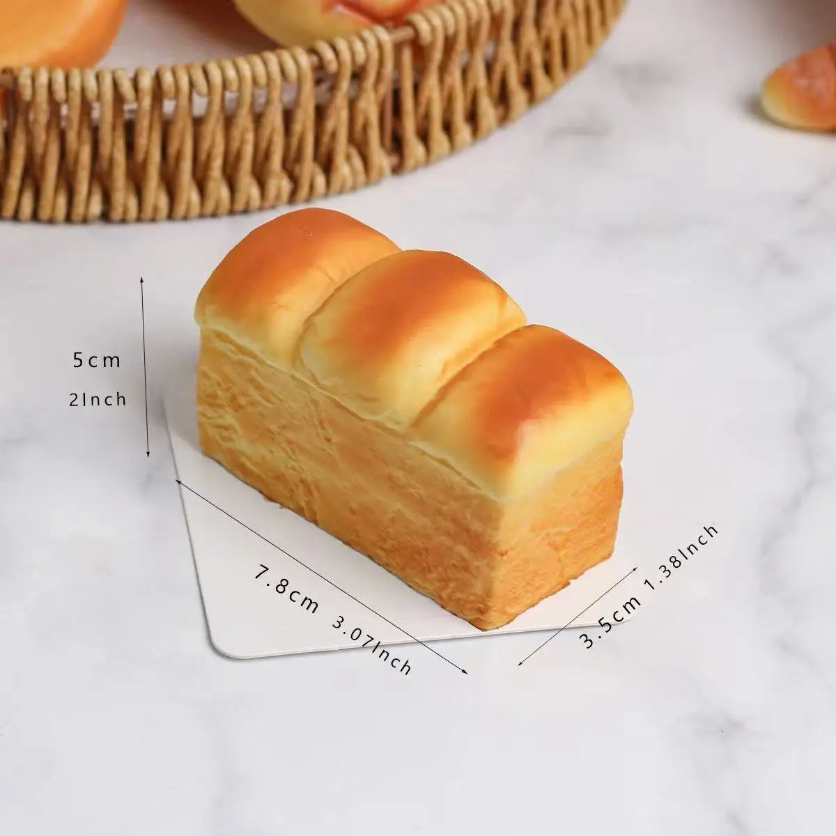Antystresowa zabawka squishy toast powoli powracająca do kształtu Młynowa biała