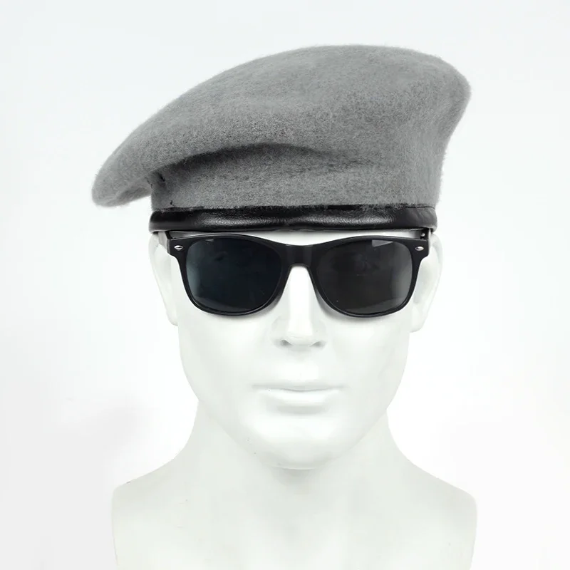 Beret damski na jesień i zimę Szary