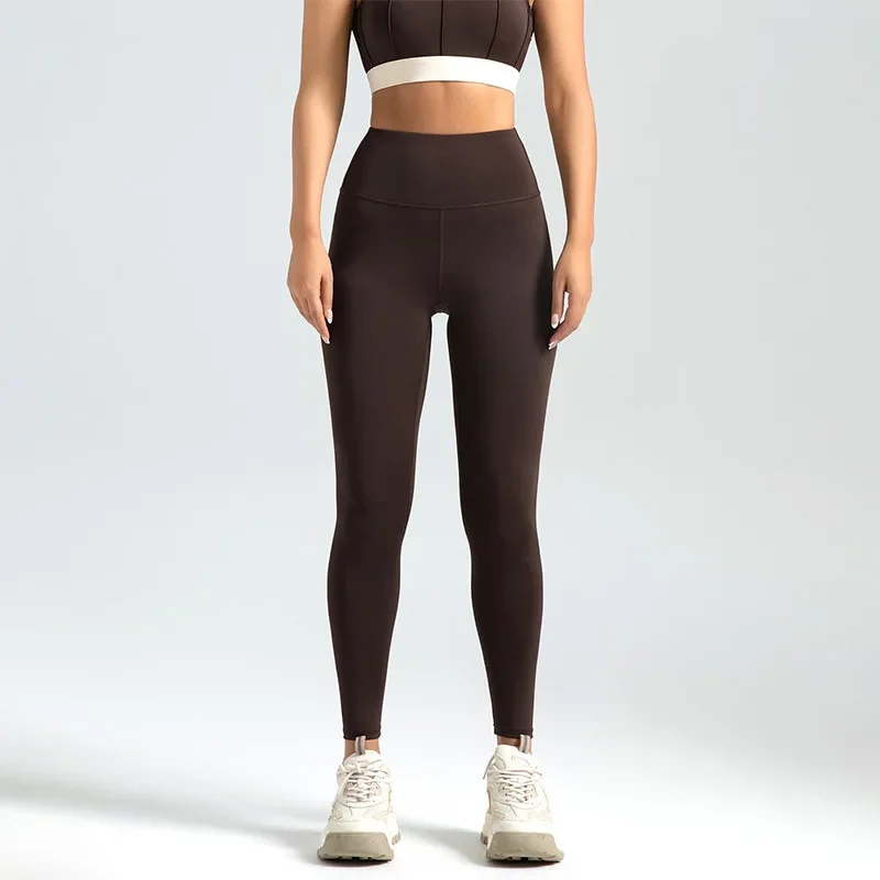 Bezszwowe legginsy damskie z wysokim stanem modelujące pośladki Kawowy