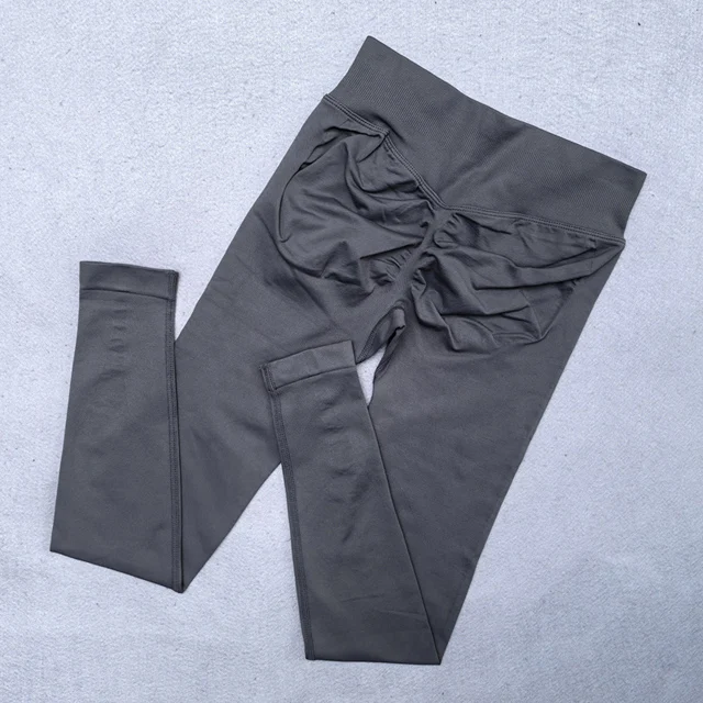 Bezszwowe legginsy do jogi modelujące pośladki Ciemnoszary