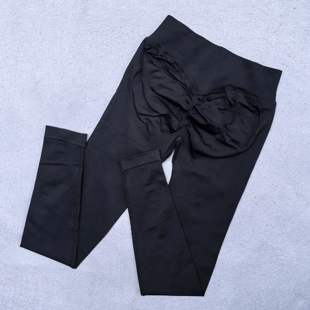 Bezszwowe legginsy do jogi modelujące pośladki Czarny
