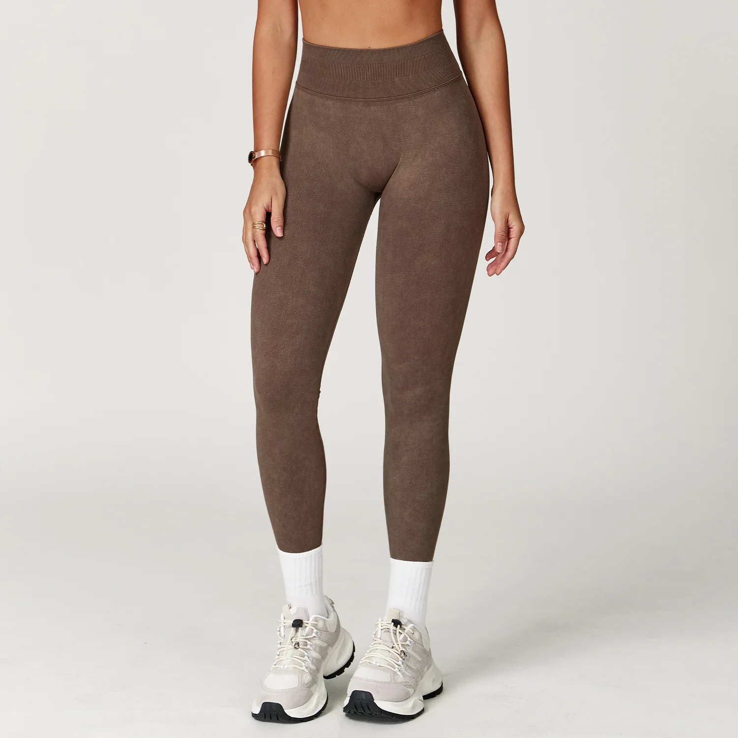 Bezszwowe legginsy do jogi z wysokim stanem modelujące pośladki Brązowy