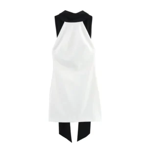 Elegancka biała sukienka mini z odkrytymi plecami Biały
