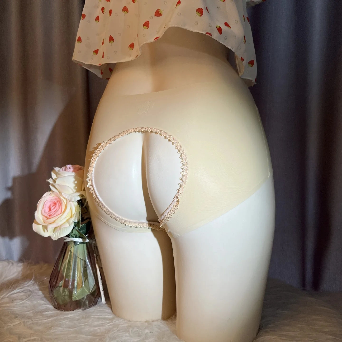 Bielizna gaff do tuckingu z lodowego jedwabiu Back open skin