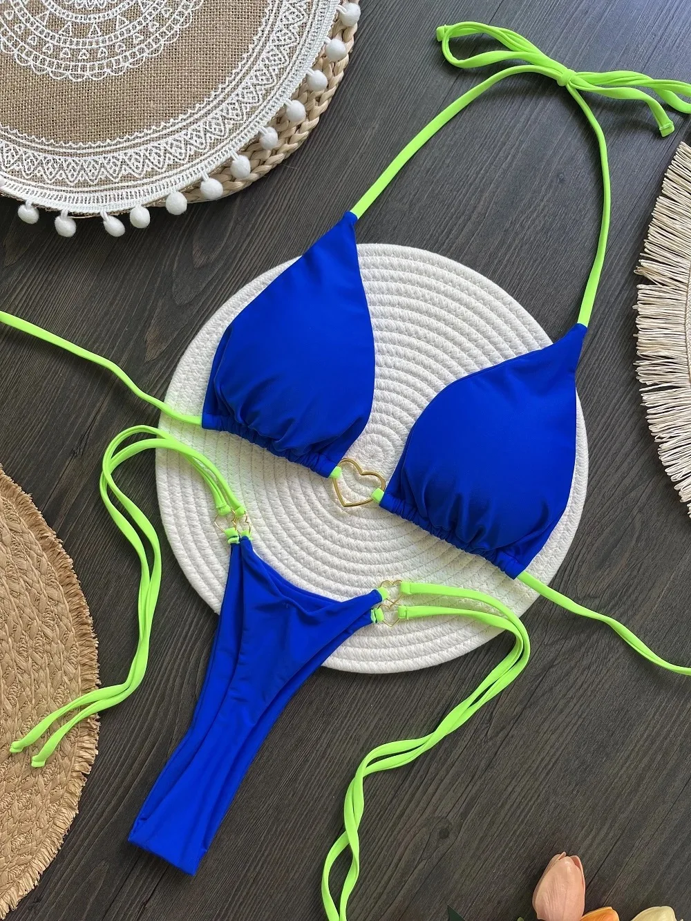 Damski strój kąpielowy bikini z wiązaniem i stringami 0044a