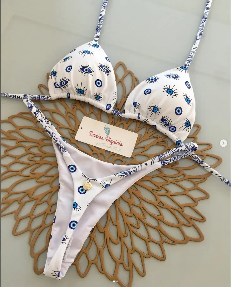 Seksowne bikini z koronkowym topem wiązanym na szyi i stringami Beżowy
