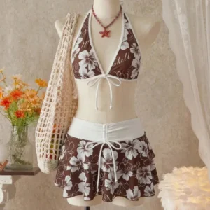 Bikini trzyczęściowe w kwiatowy wzór z spódniczką i wysokim stanem Kawa