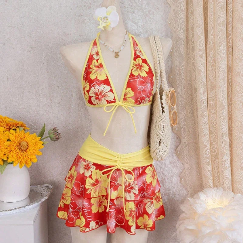 Bikini trzyczęściowe w kwiatowy wzór z spódniczką i wysokim stanem Zielony
