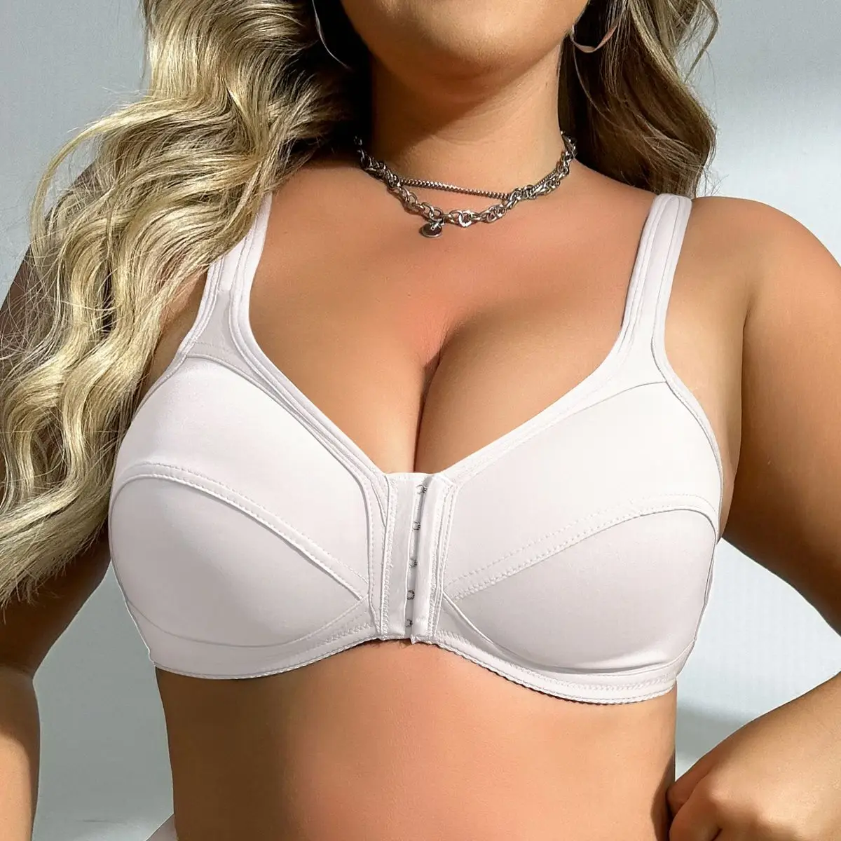 Biustonosz zapinany z przodu plus size bez fiszbinów — pełna miseczka Nagi