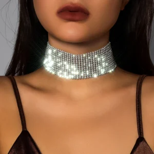 Błyszcząca choker z kryształkami – szeroka opaska na szyję Wide