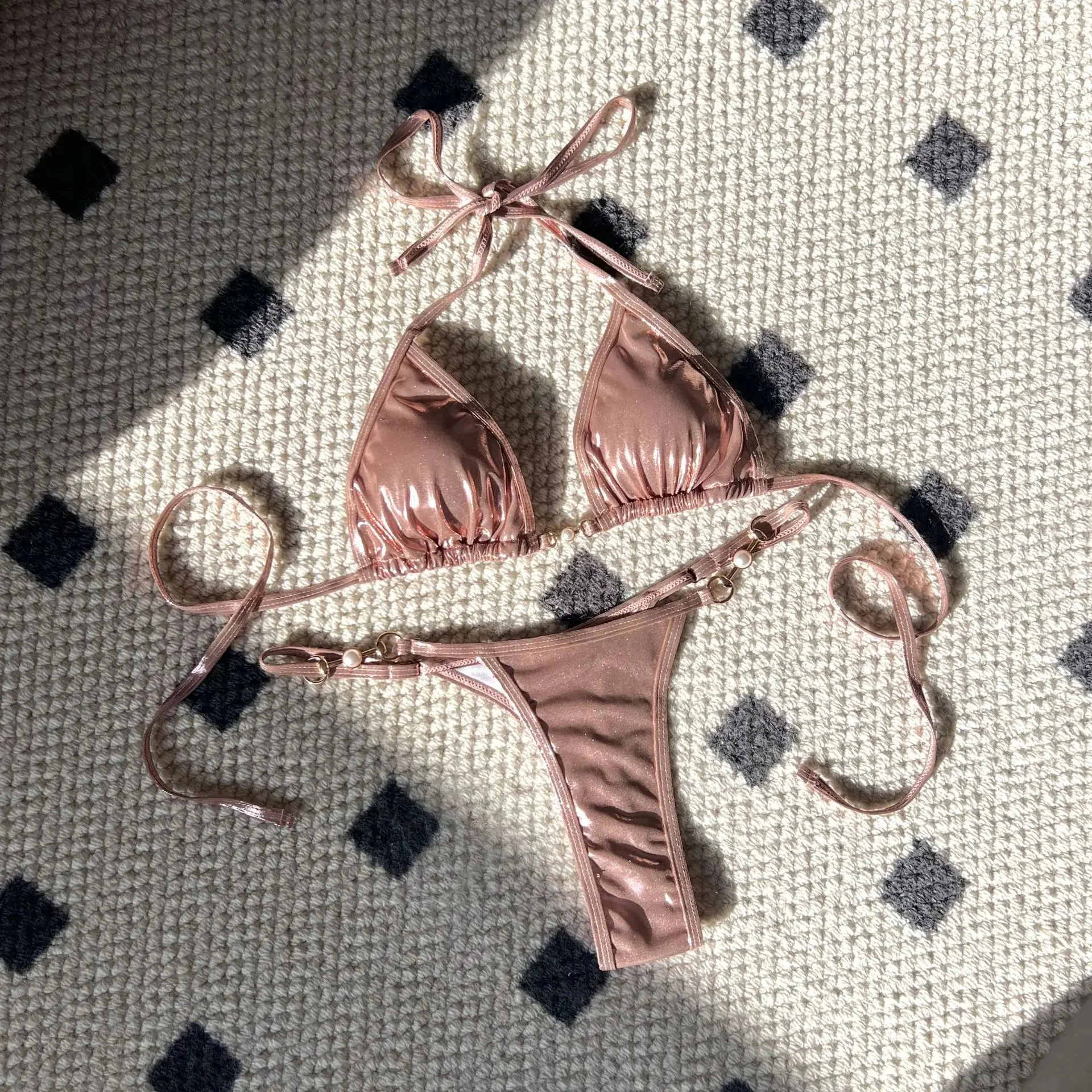 Błyszczące bikini perłowe z wiązaniem na krzyż Zielony