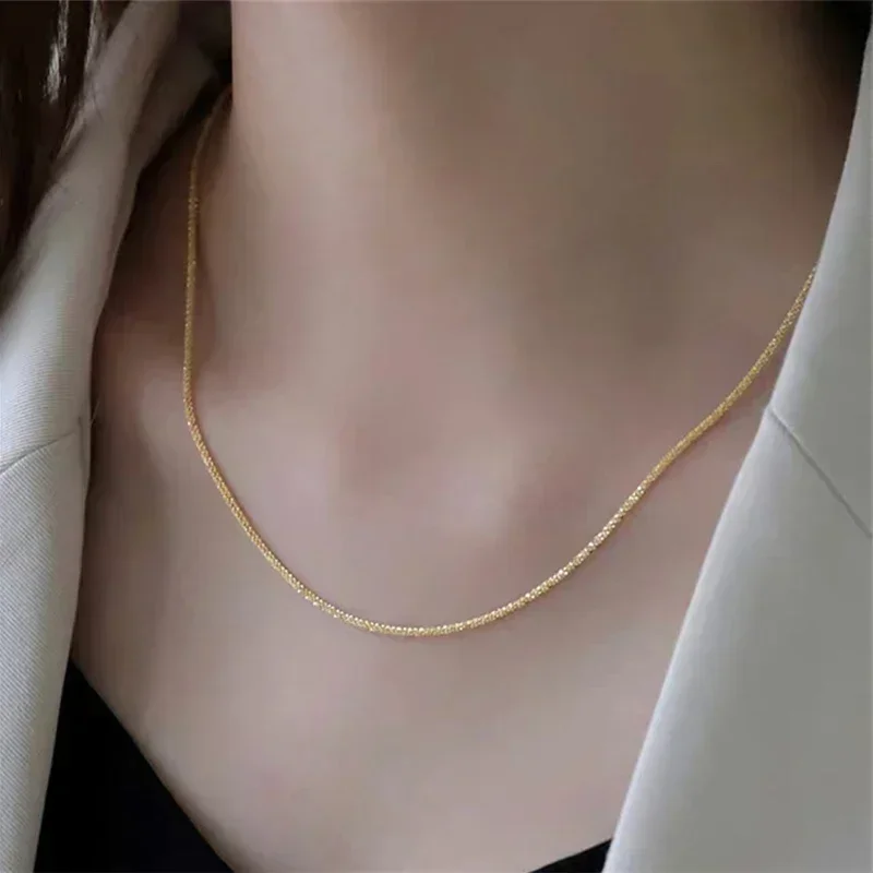 Błyszczący naszyjnik choker srebrny – cienki łańcuszek na szyję 77428