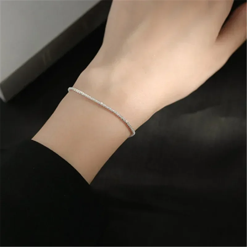 Błyszczący naszyjnik choker srebrny – cienki łańcuszek na szyję Bracelet