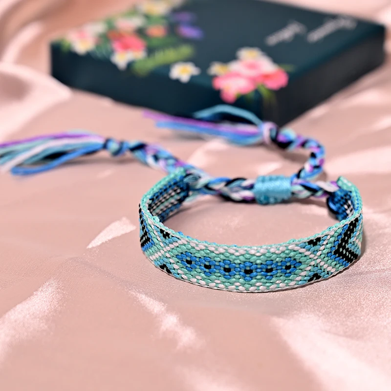 Bransoletka boho z frędzlami z bawełnianego sznurka 22ky0503 11