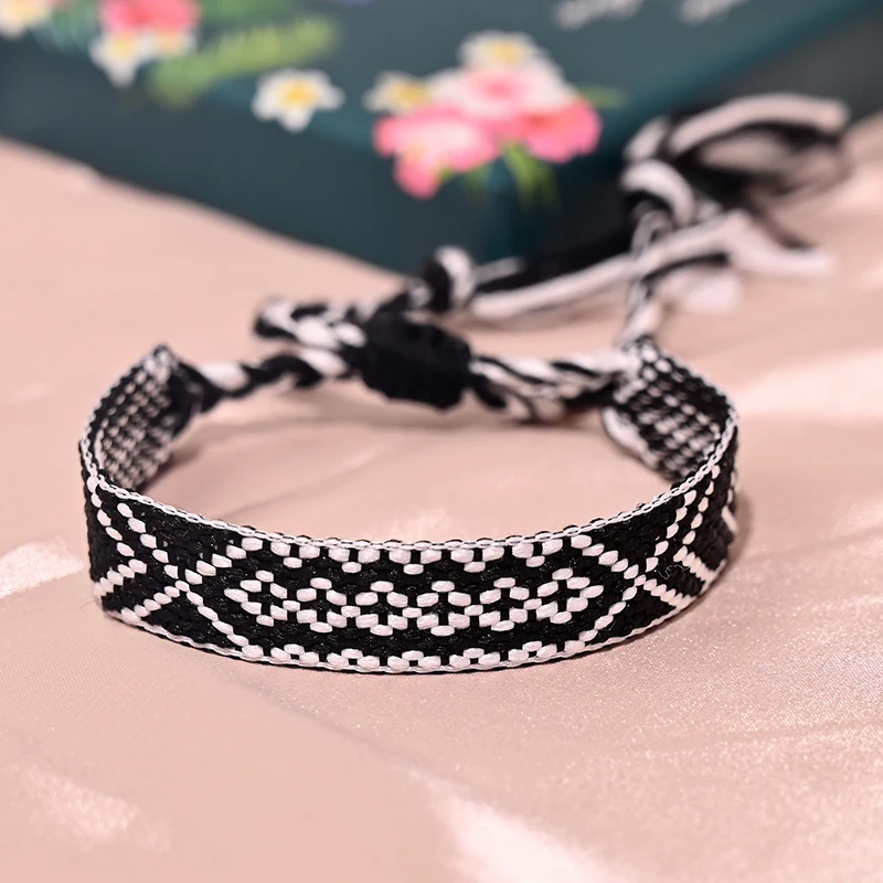 Bransoletka boho z frędzlami z bawełnianego sznurka 22ky0503 8