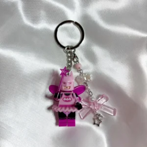 Breloczek 3D różowa wróżka z nietoperzem Różowy
