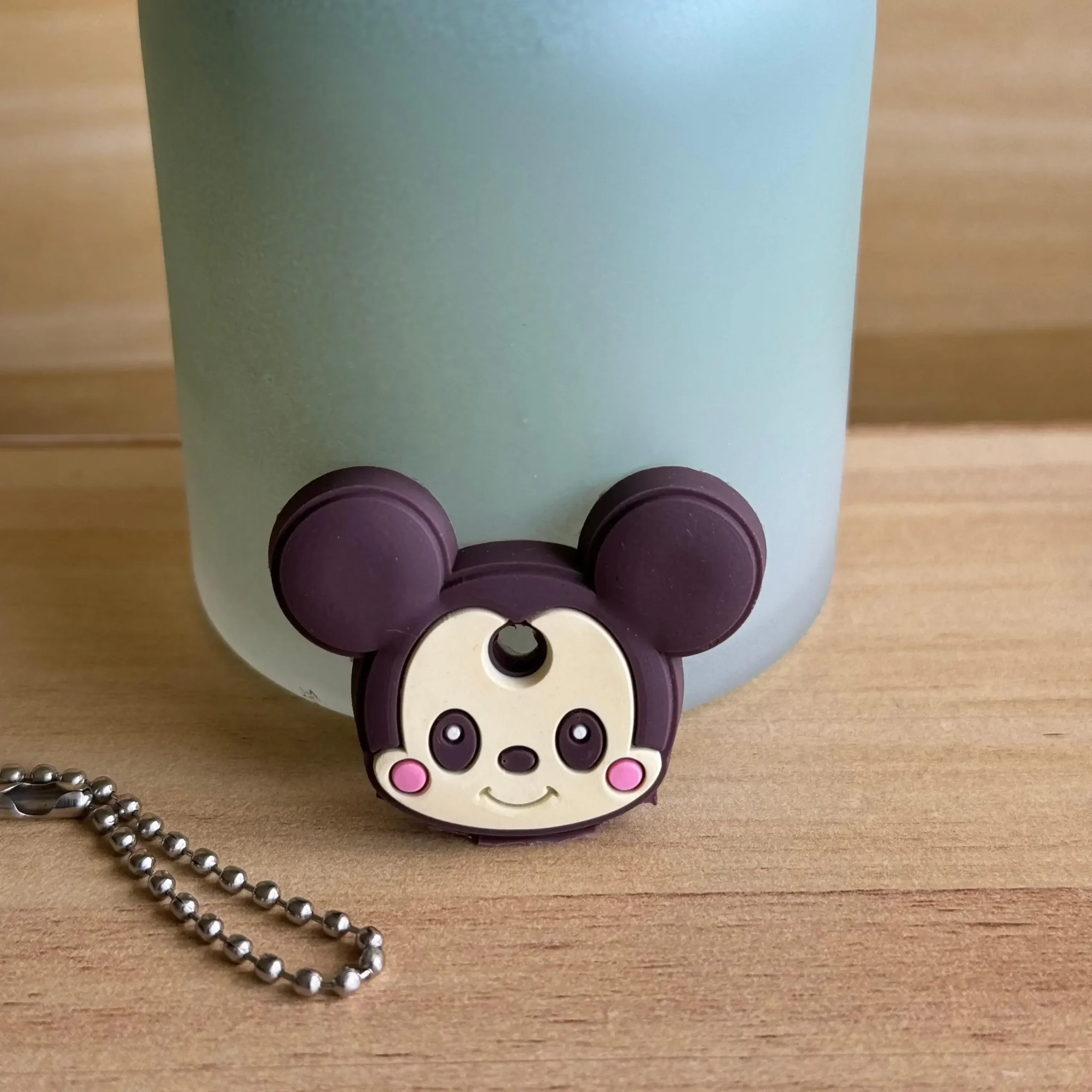 Breloczki z postaciami z bajek - Stitch, Minnie, kot, Spider-Man T2t