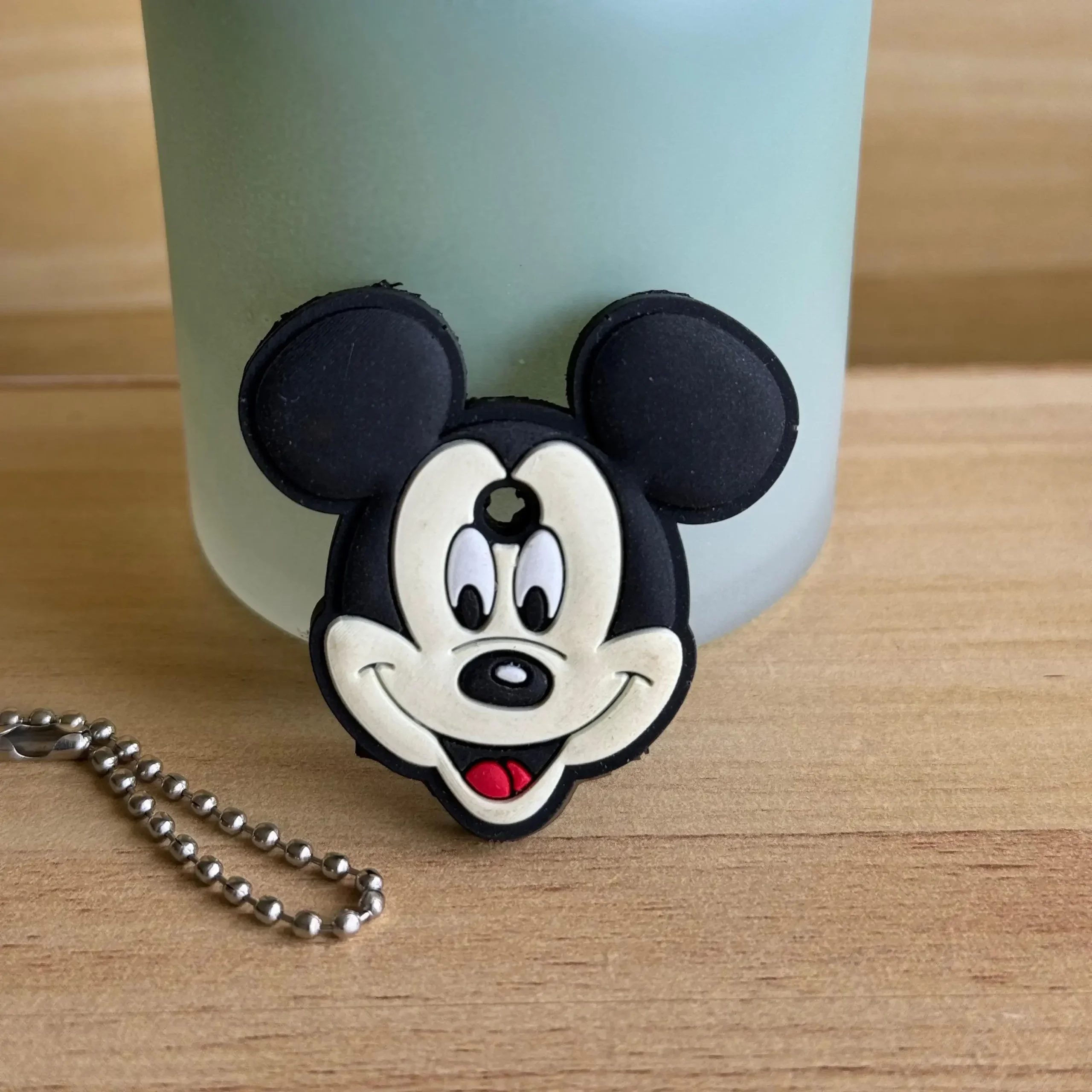 Breloczki z postaciami z bajek - Stitch, Minnie, kot, Spider-Man T6t