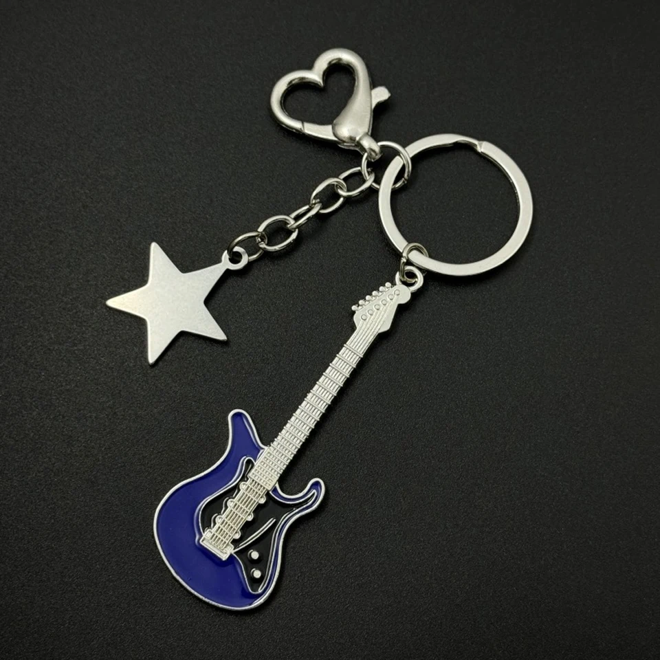 Brelok gitara z sercem - styl Rock Punk Y2K Czerwony