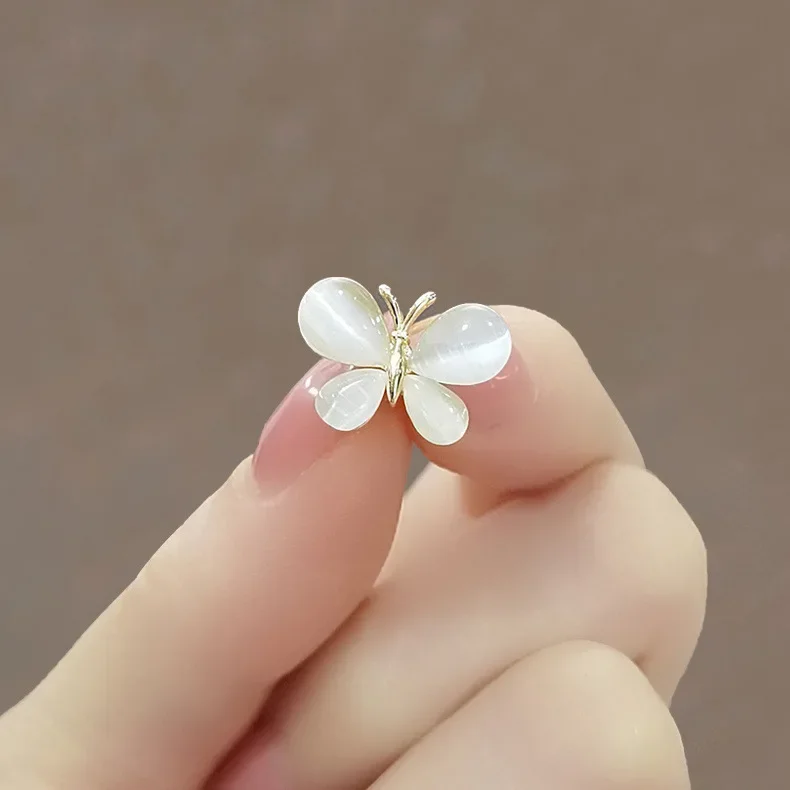 Broszka dekoracyjna mini – metalowe przypinki do ubrań i swetrów Butterfly