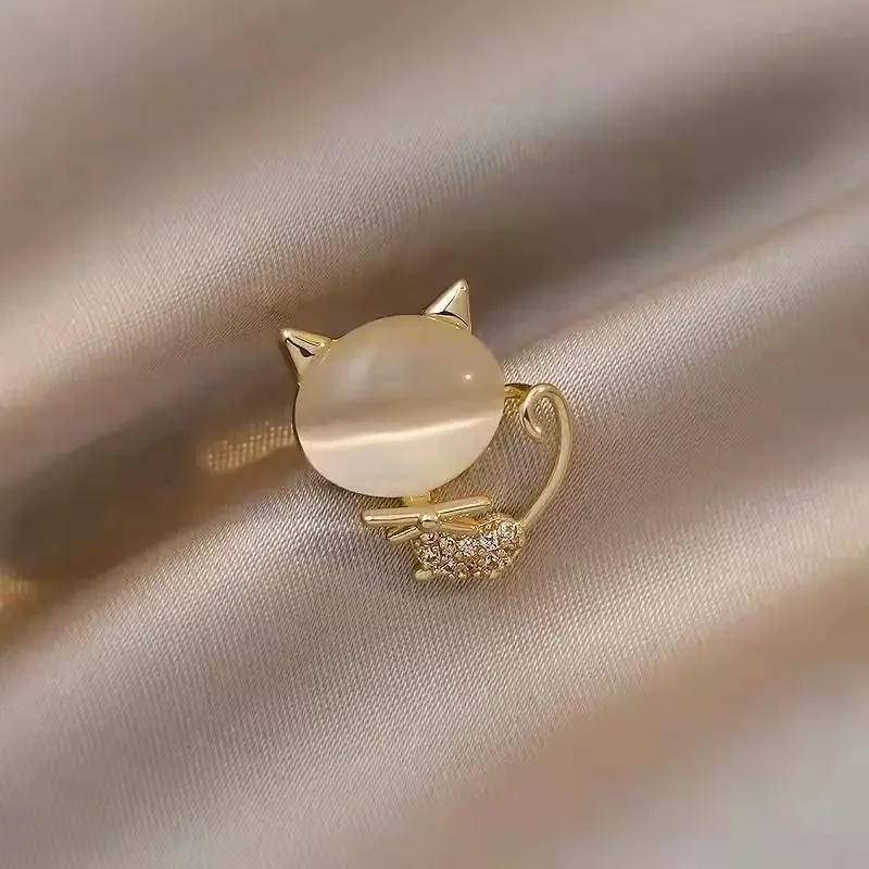 Broszka dekoracyjna mini – metalowe przypinki do ubrań i swetrów Cat eyed cat