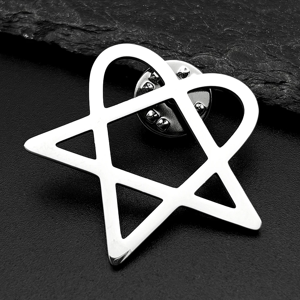 Broszka Heartagram gotycka ze stali nierdzewnej B