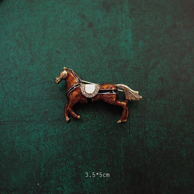 Broszki przypinki – owoce, rośliny i zwierzęta Horse