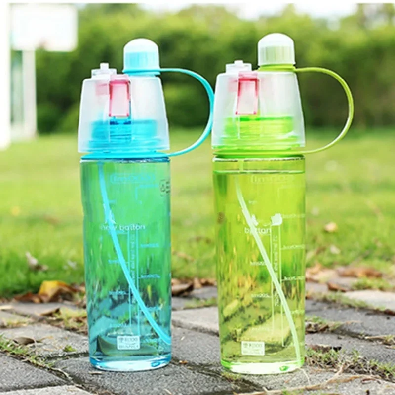 Butelka na wodę ze spryskiwaczem 600 ml do sportu i chłodzenia Zielony