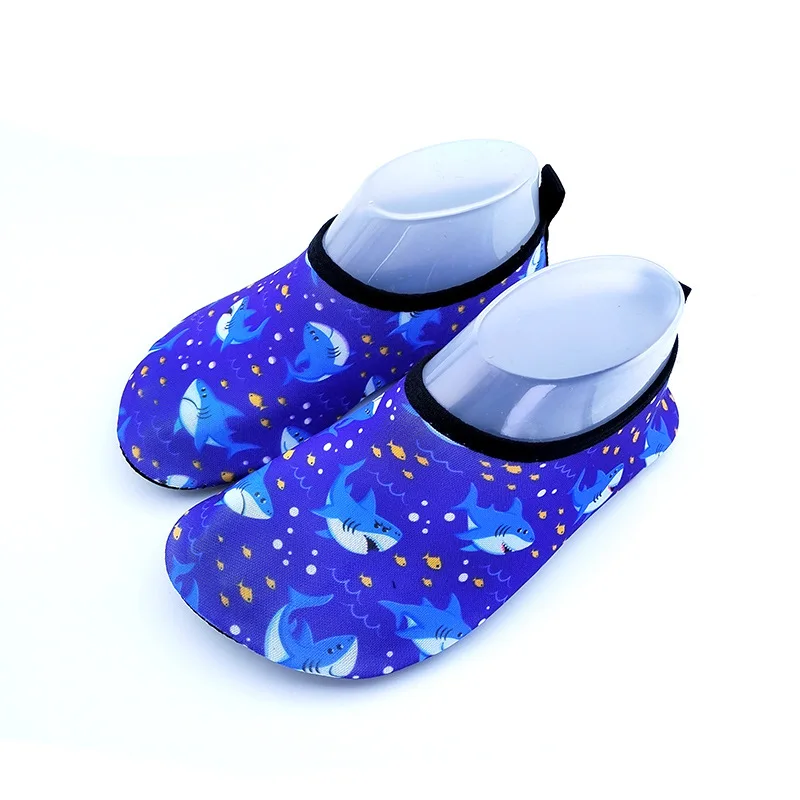 Buty do wody dla dzieci - antypoślizgowe, szybkoschnące Little shark