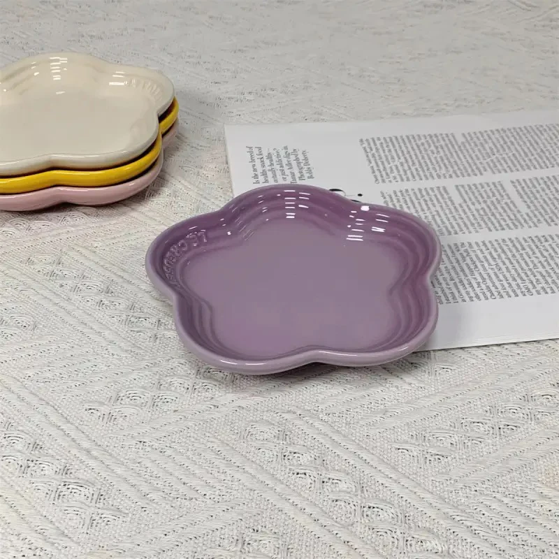 Ceramiczna miska dla kota w kształcie kwiatu — podwyższona, antywymienna Czerwony
