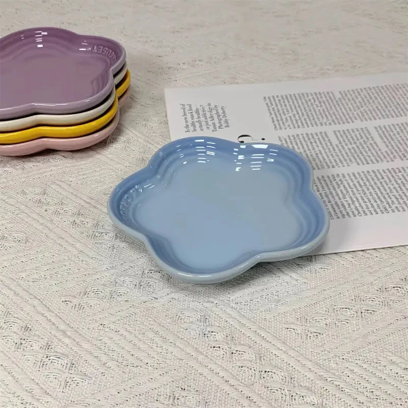 Ceramiczna miska dla kota w kształcie kwiatu — podwyższona, antywymienna Szary
