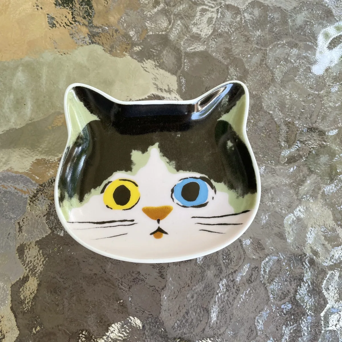 Ceramiczne naczynko na sos w kształcie kota Jasnoszary