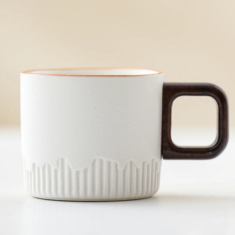 Ceramiczny kubek vintage z drewnianym uchwytem, mały Biały