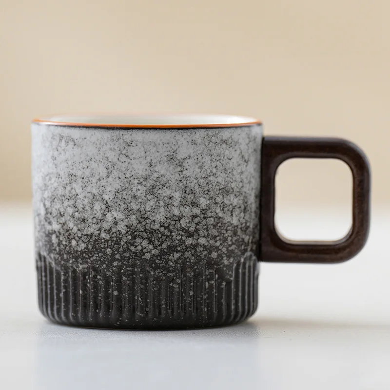 Ceramiczny kubek vintage z drewnianym uchwytem, mały Jasnozielony
