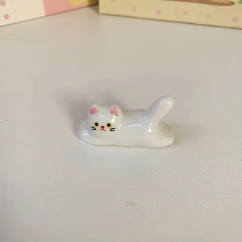 Ceramiczny uchwyt na pałeczki Kot Ciemny szary