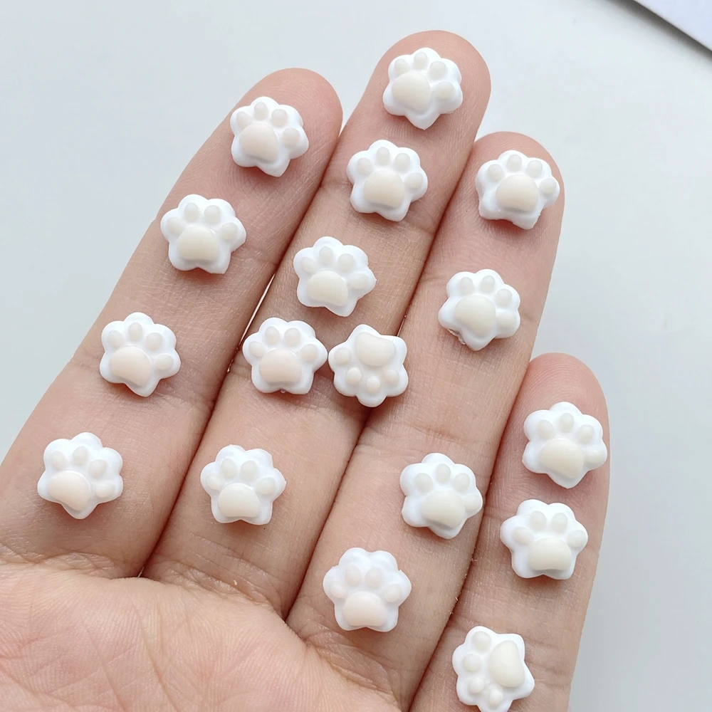 Charms do nail artu z kotem — zestaw 50 żywicznych ozdób 3D śliwka