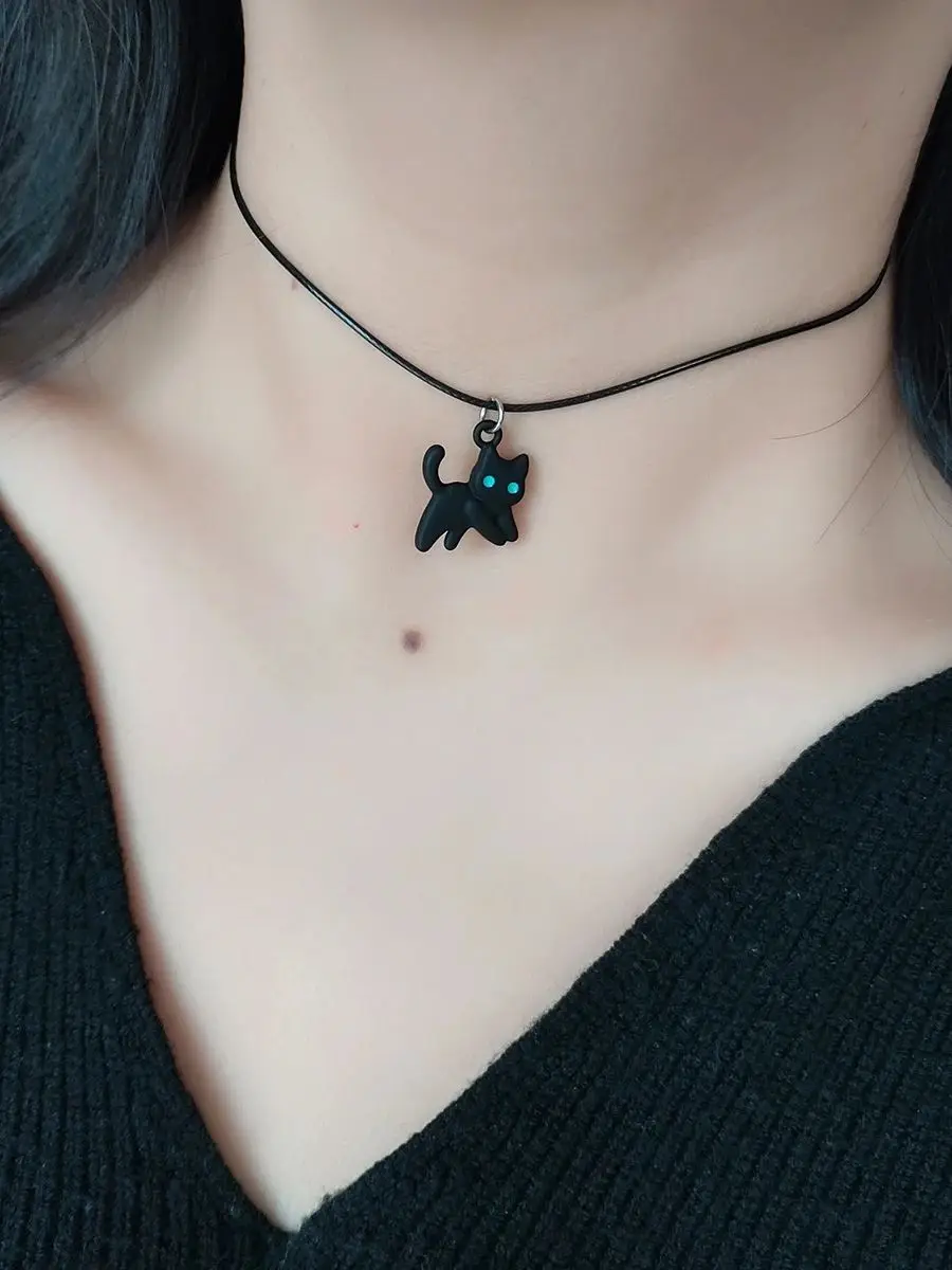 Choker z wisiorkiem czarny kotek, naszyjnik na szyję Kolor stali