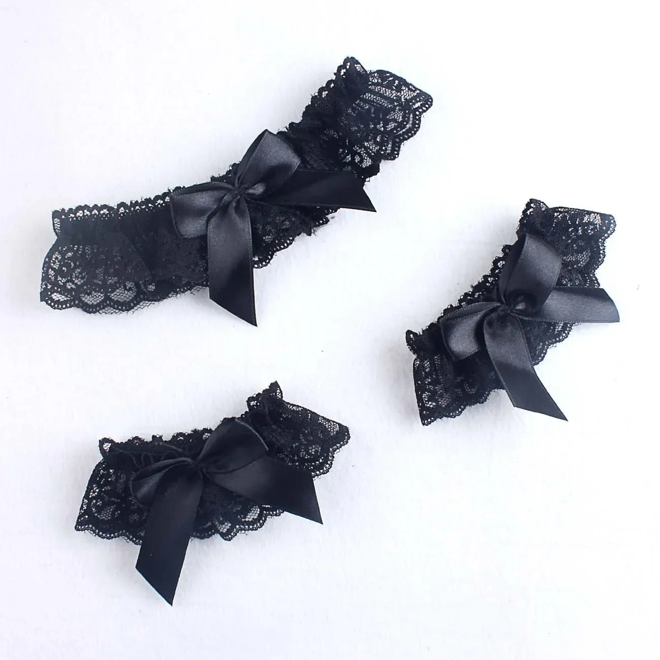 Choker koronkowy z kokardką dla kobiet D czarny