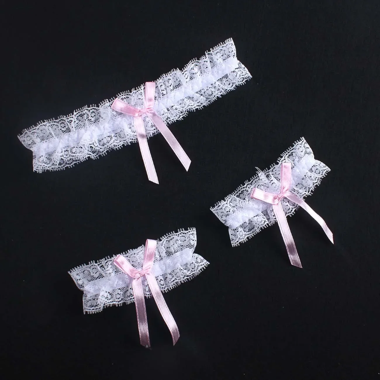 Choker koronkowy z kokardką dla kobiet E biały