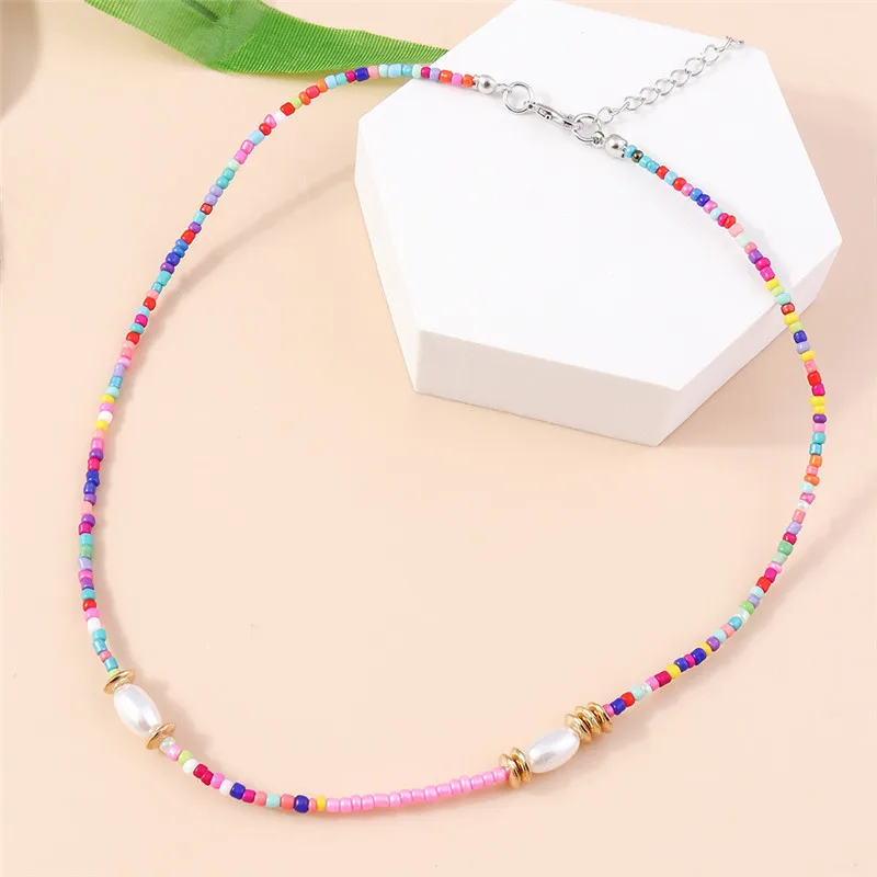 Choker z kwiatów i nasion w stylu boho – naszyjnik koralikowy Korea Ciemne złoto