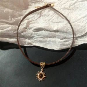Choker z kamieniem na rzemyku PU - naszyjnik grunge 1