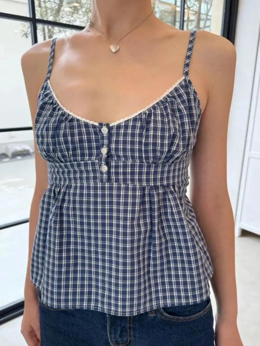 Crop top w kratę z koronkowym wykończeniem — letni top na ramiączkach damski Jasny zielony