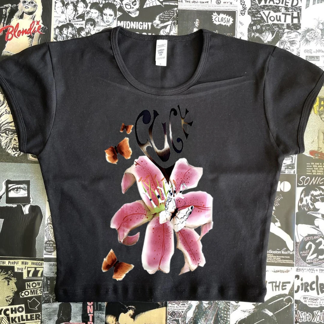 Crop top Y2K Goth z grafiką — damska koszulka streetwear Ciemnoszary